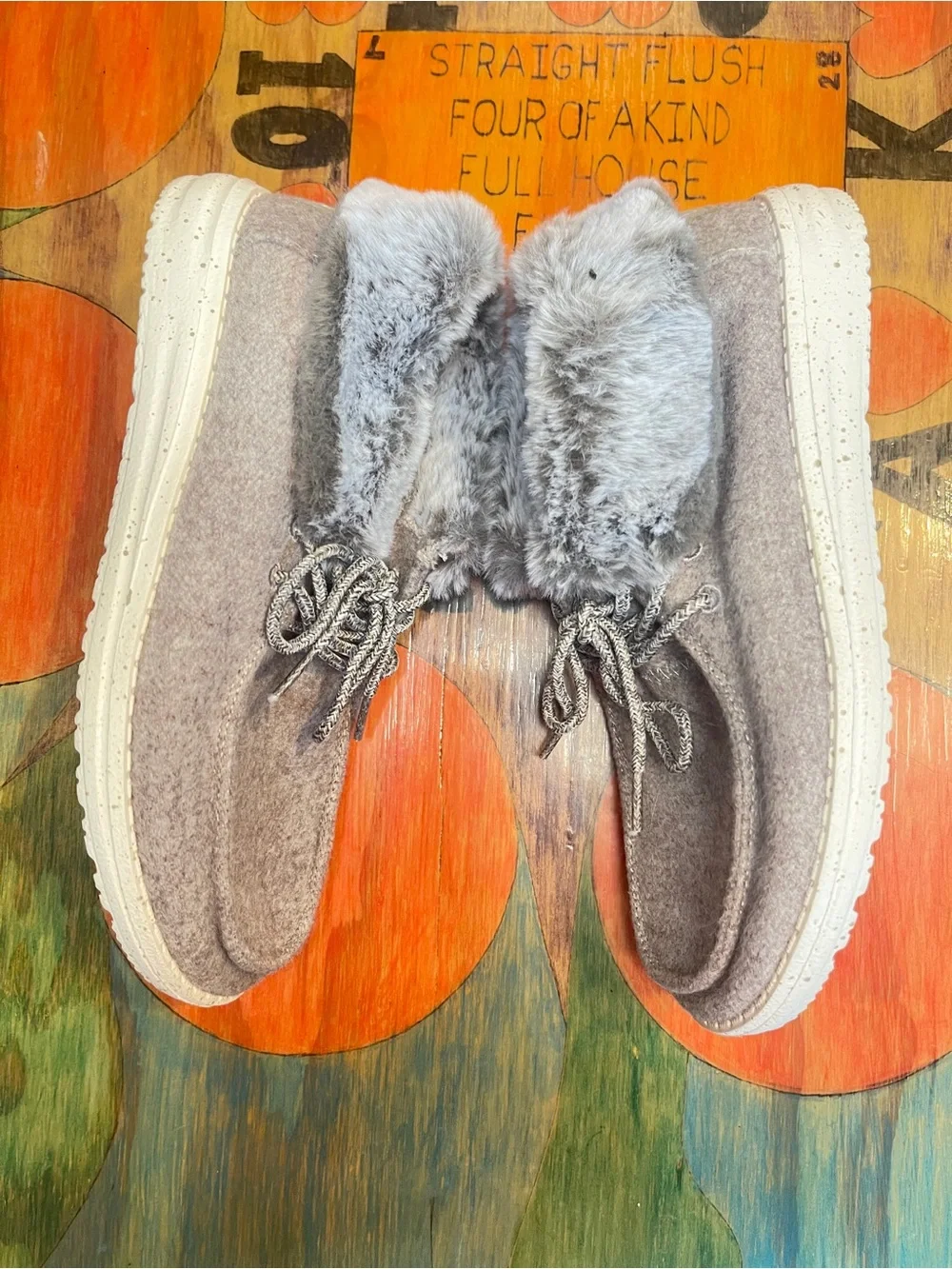 Hey Dude BRITT Charcoal Gray Fur Lined Lace-Up Shoes Size 6 Cozy Casual Comfort